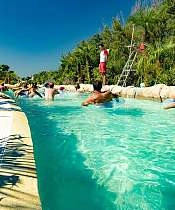 Le Wave Island à Monteux