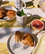 Table assiette vélo et mug